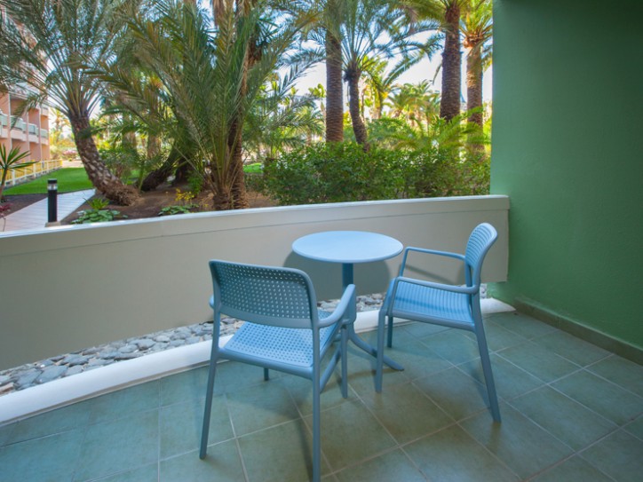 Wheelchair-friendly beach hotel Card image