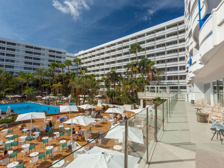 Wheelchair-friendly beach hotel Card image