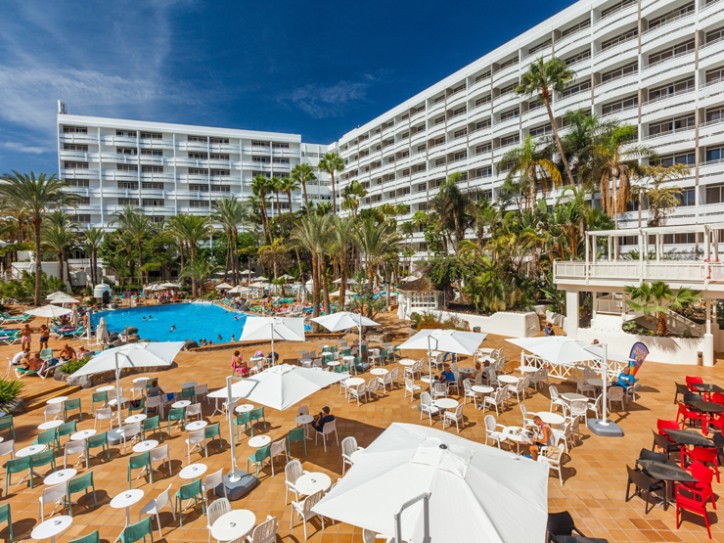 Wheelchair-friendly beach hotel Card image