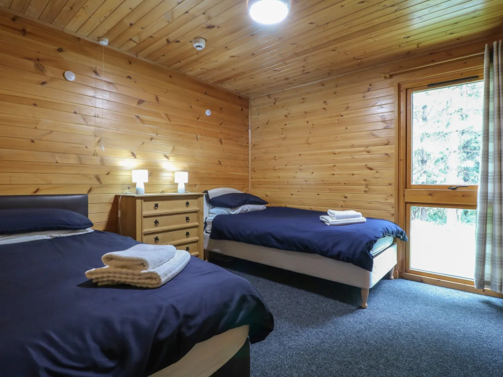 Oak lodge Card image