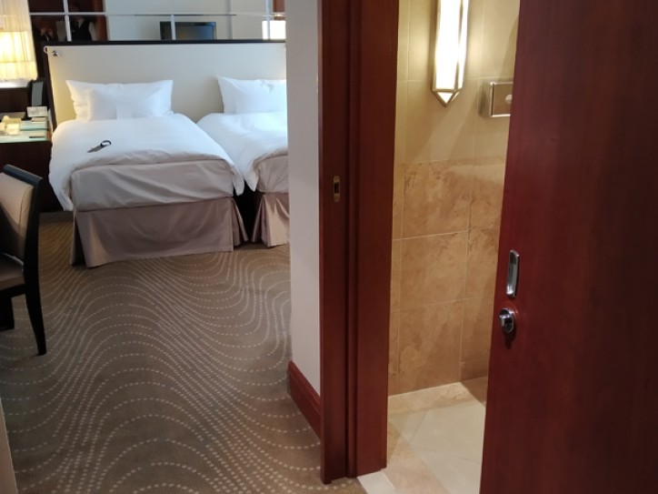 Luxury Hotel Card image