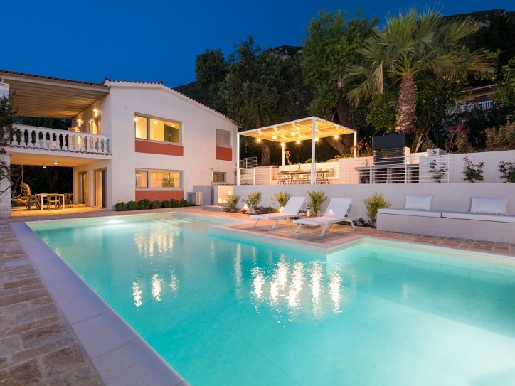 Garden Villa Card image